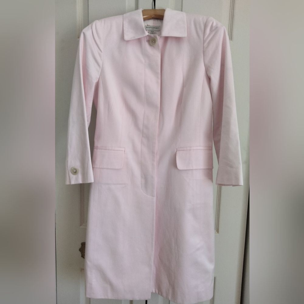 Banana Republic Pink Trench Coat - Picture 3 of 11